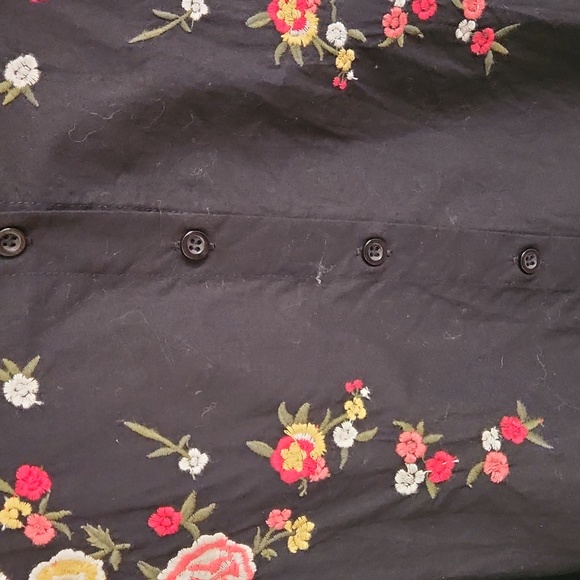 Women's Embroidery Buttondown Shirt - 100% COTTON - Picture 2 of 7